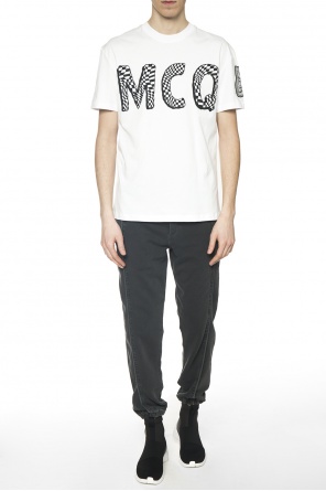 Dresowe spodnie z wyszytym logo, zdjęcie 2 Dresowe spodnie z wyszytym logo od McQ Alexander McQueen